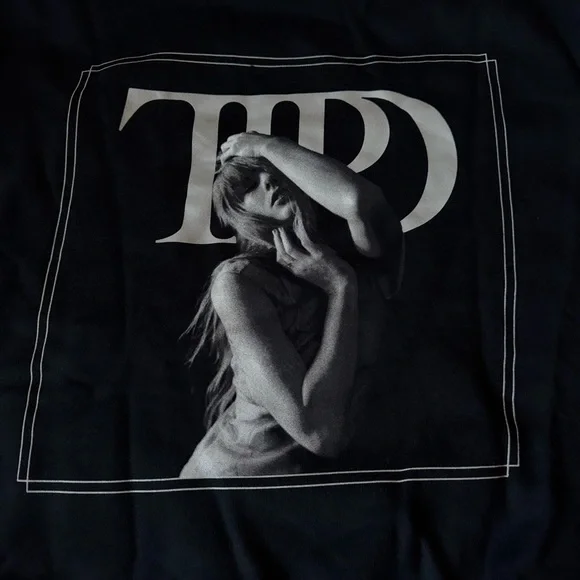Taylor Swift Black Crewneck Hoodie with Minimal Logo - Picture 3 of 6